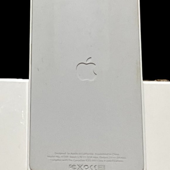 Apple Keyboard Dock for Apple iPad White 11"W 7-1/4H - Picture 6 of 7